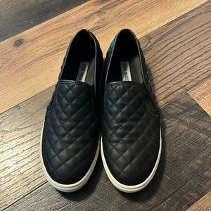 Steve Madden Ecentrcq Quilted Shoes